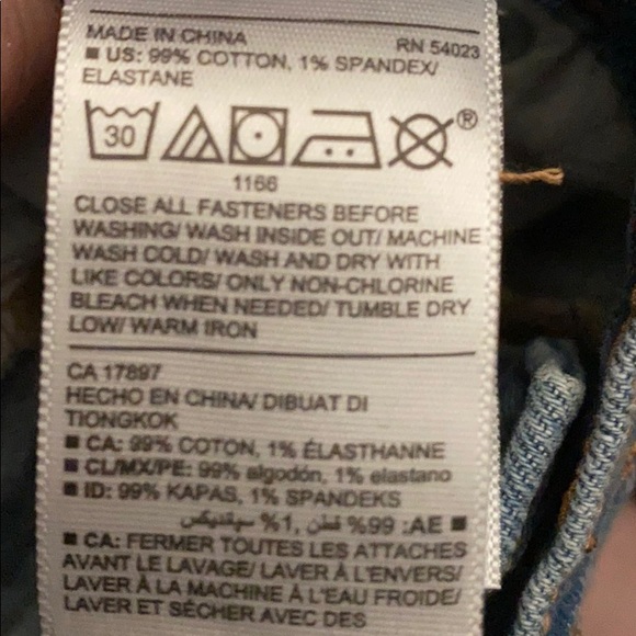 Old Navy Mid rise Boyfriend jeans - Picture 4 of 4